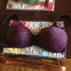 LEADING LADY BRA 46A Like New